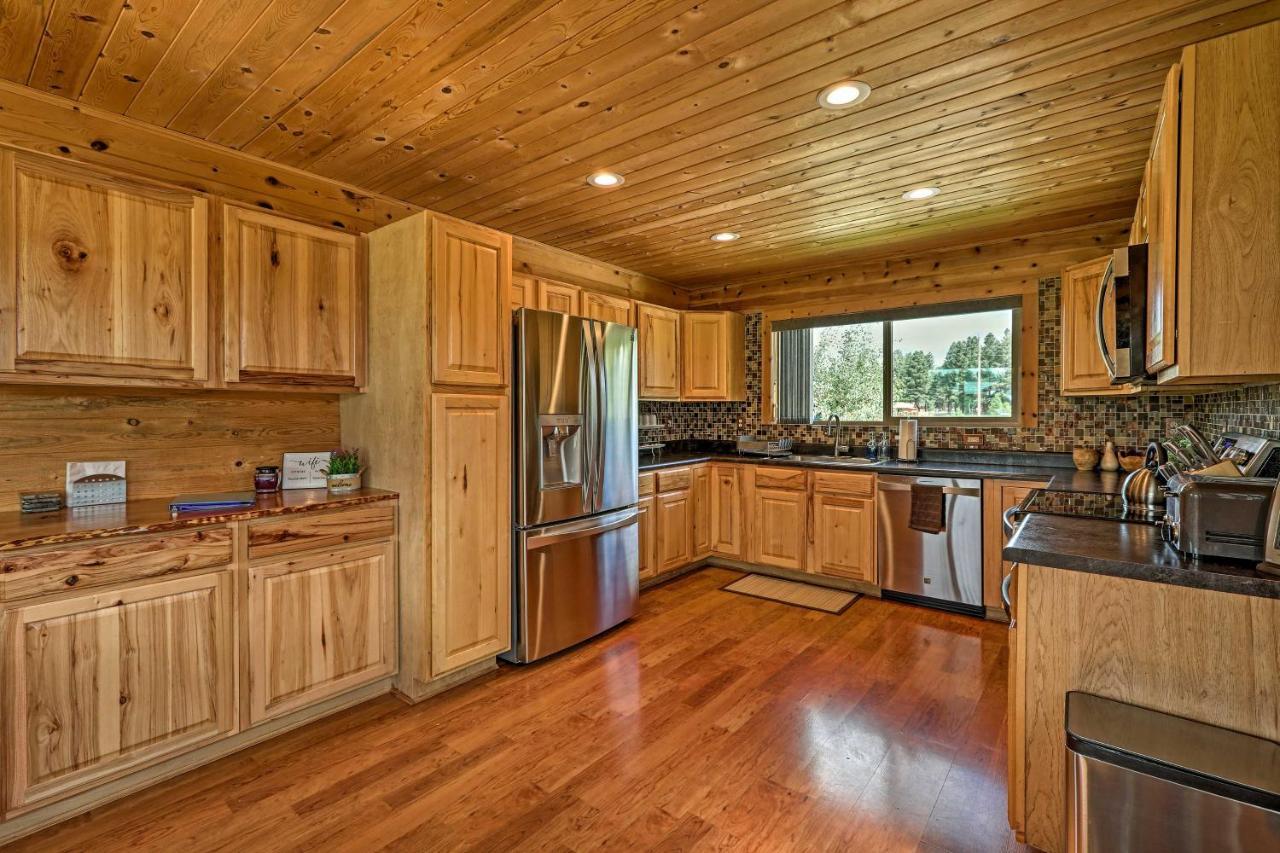 Woodsy Pinetop Oasis, 11 Mi To Rainbow Lake! Bagian luar foto